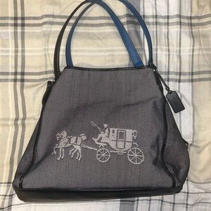 Authentic Coach Horse and
Carriage Shoulder Bag
